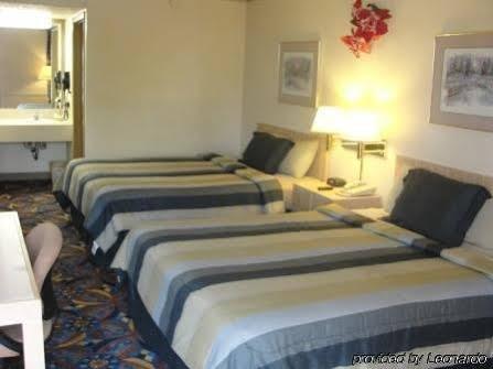 Oyo - Downtown Hotel 2*