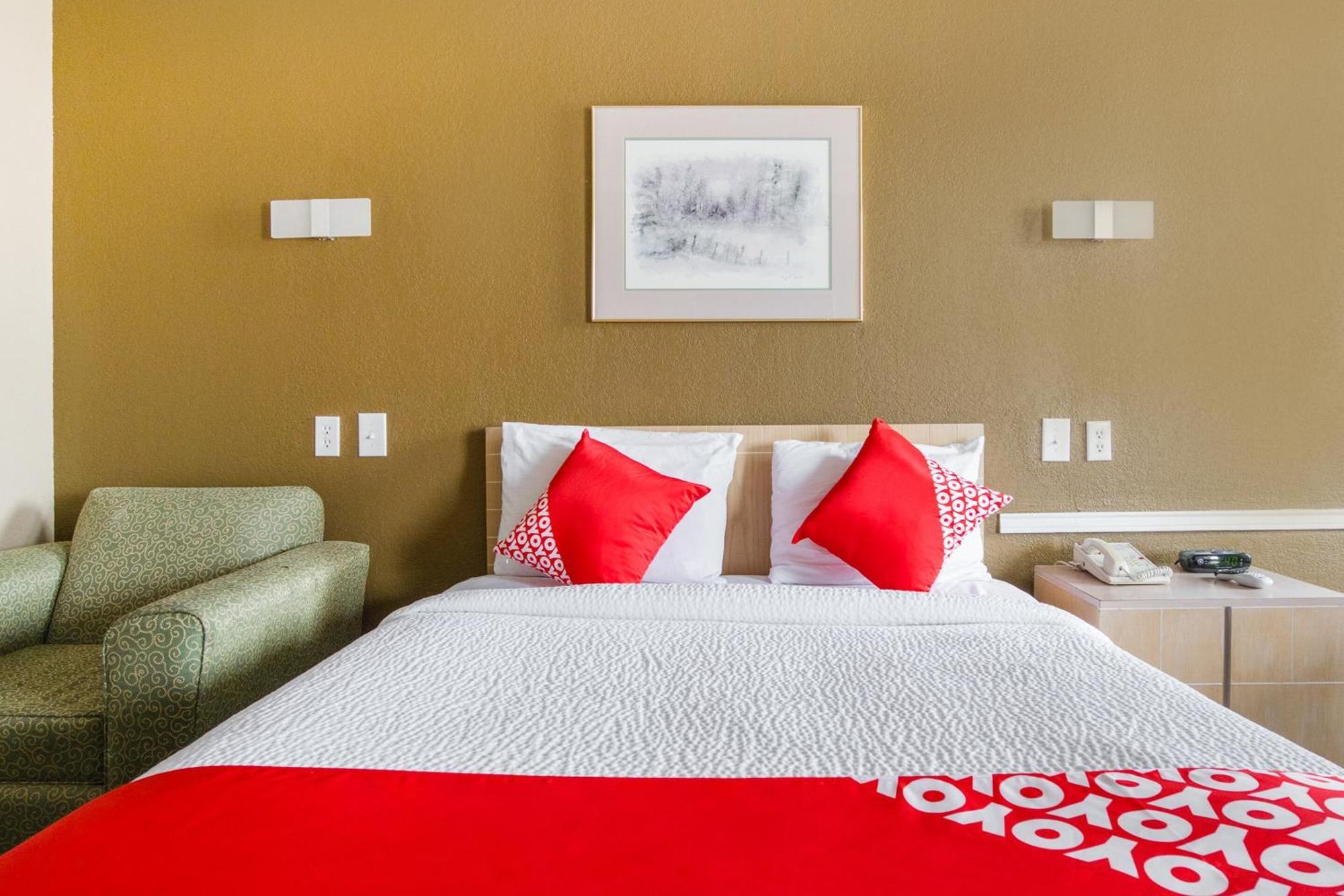 Hotel Oyo - Downtown 2*